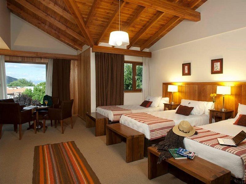 Las Bayas Home Suites Esquel Exterior photo