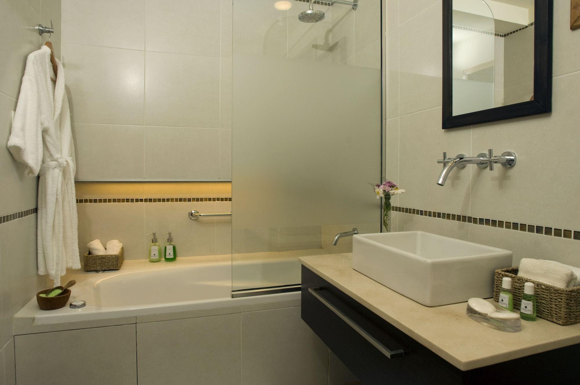 Las Bayas Home Suites Esquel Exterior photo